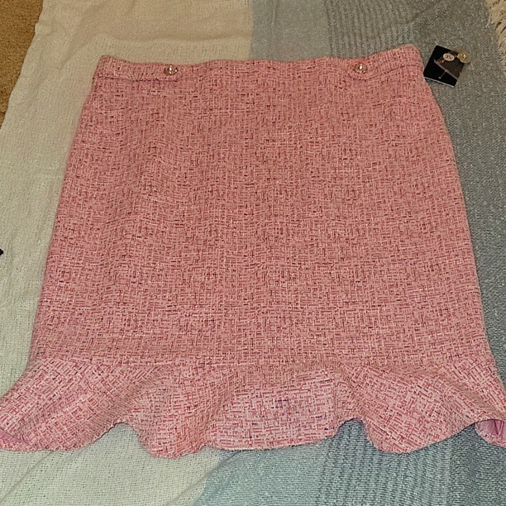 Ladies skirt pink